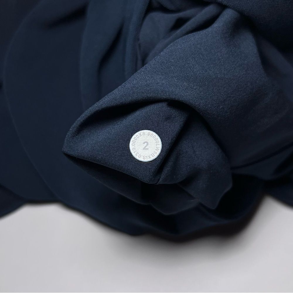 Lululemon Noir Pant in True Navy - Picture 7 of 9